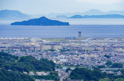 岩国基地内一般廃棄物収集運搬処理業務受託